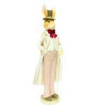 Coelho de Resina Menino 47cm Bege - Imagem 3