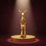 Rena em Resina em Pé 50,5X32cm Cobre - Imagem 2