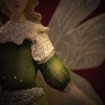 Anjo Decorativo em Metal com Faixa 39,25X7X21,25cm Verde e Prata - Imagem 4