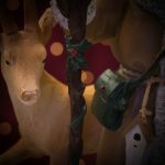 Papai Noel em Resina Marrom 26cm - Imagem 5